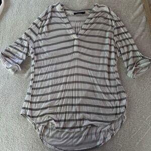 Max Jeans Top Size Large Blouse Black / White Mix Media Print V Neck